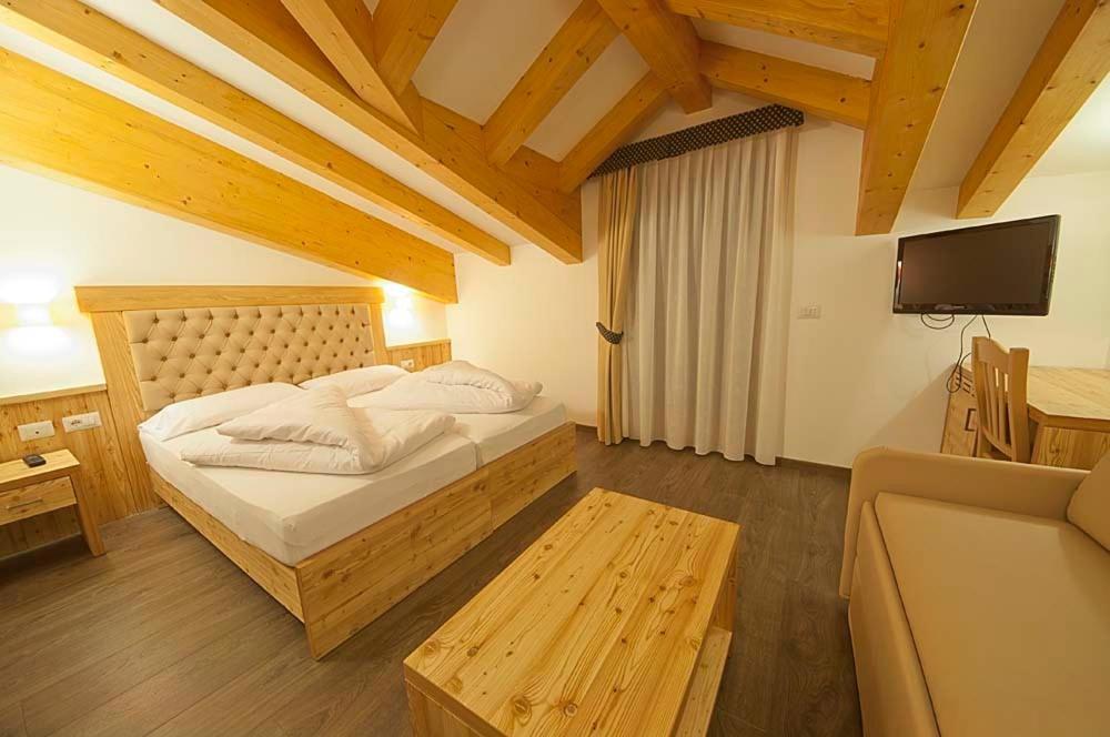 Hotel Niagara Ossana Habitación foto